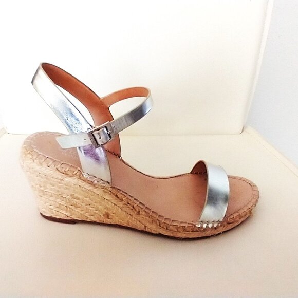 Charles by Charles David - Silver Espadrille Sandals, 8.5 M - Picture 3 of 5
